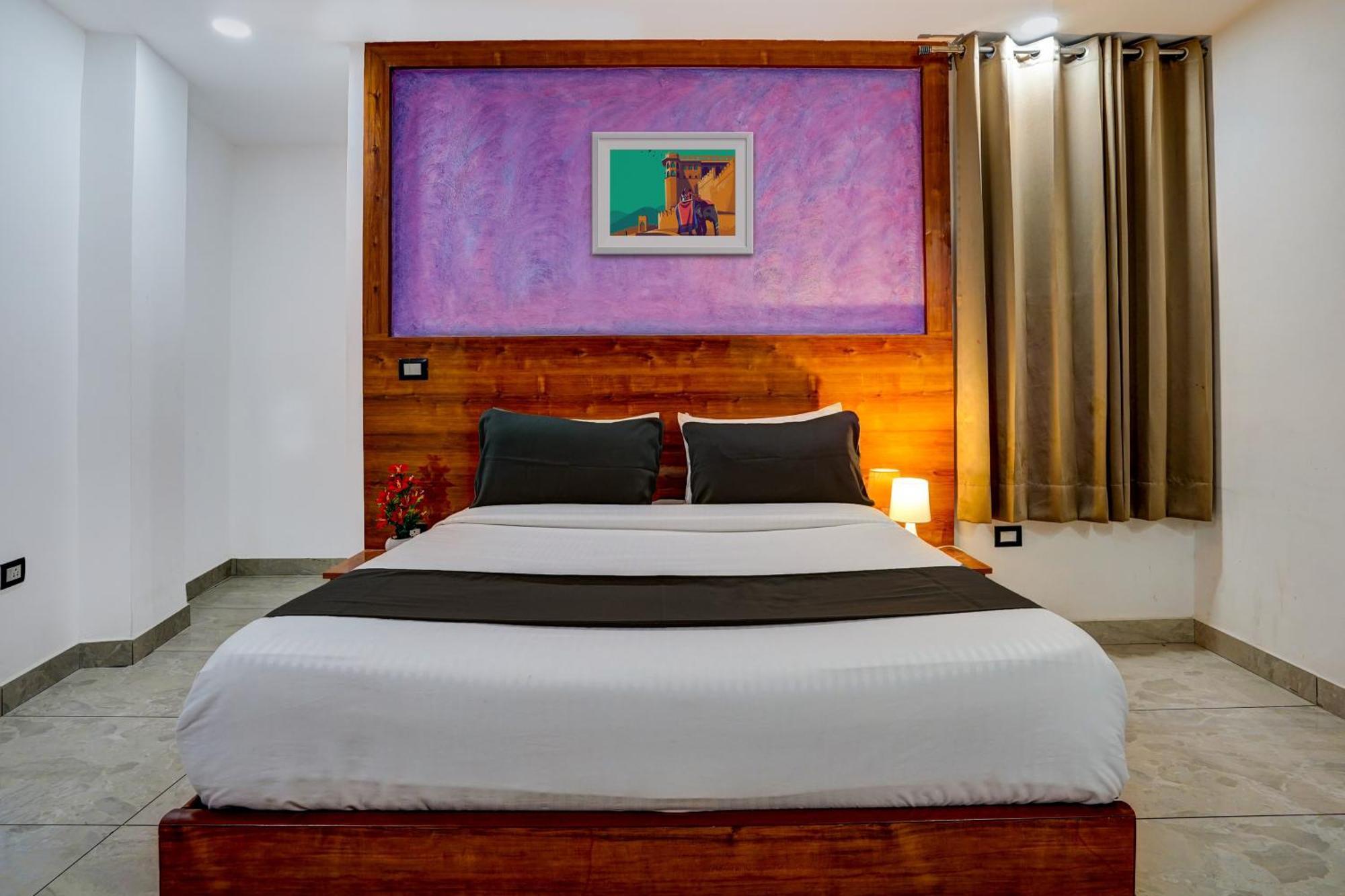 ניו דלהי Hotel Hight Krone A Family Hotel Near Igi Airport Delhi מראה חיצוני תמונה