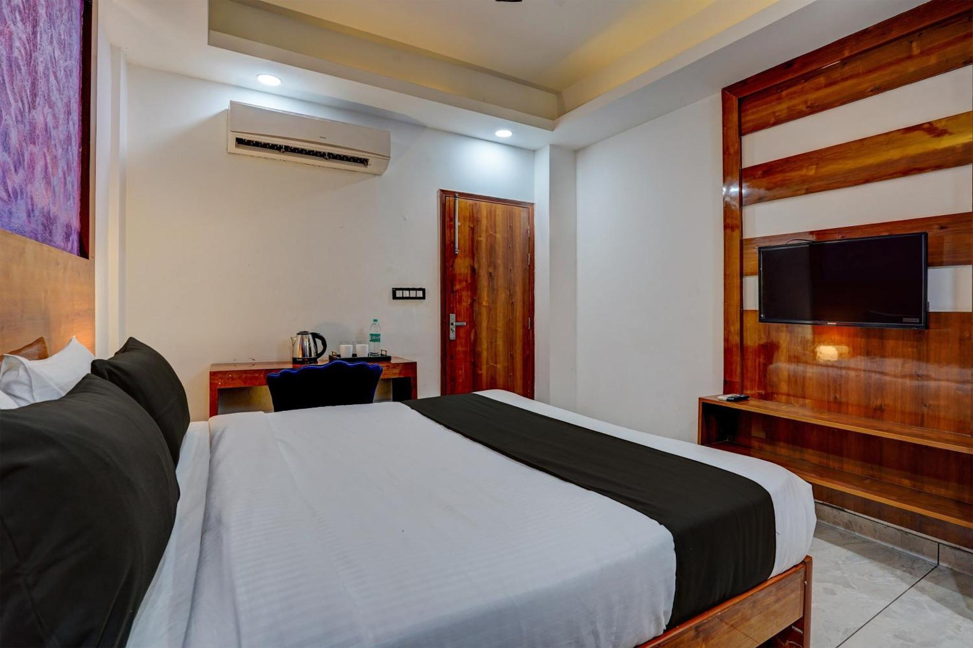 ניו דלהי Hotel Hight Krone A Family Hotel Near Igi Airport Delhi מראה חיצוני תמונה